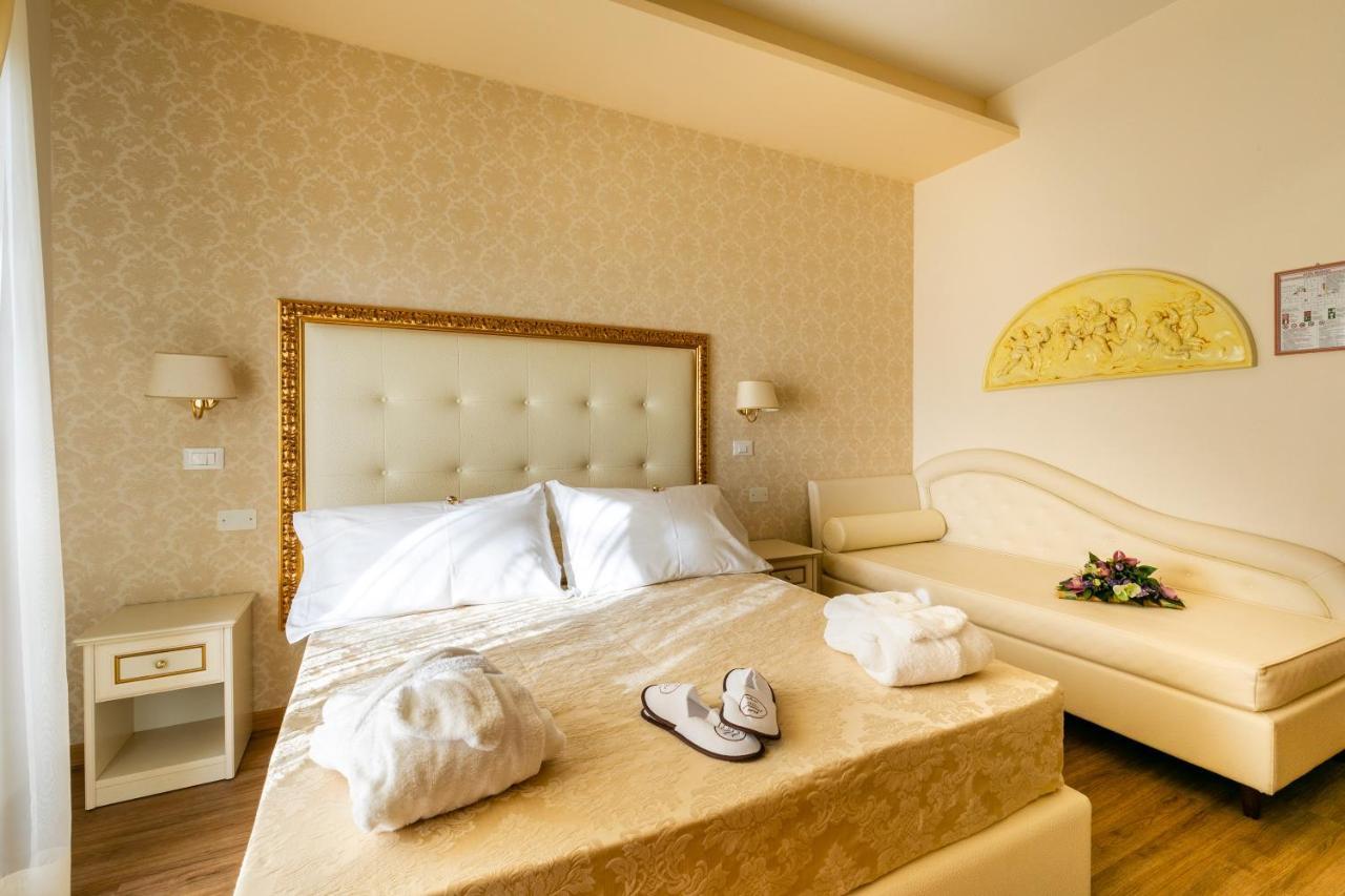 Hotel Mazzanti Milano Marittima Exteriör bild