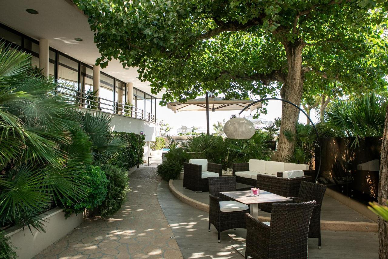 Hotel Mazzanti Milano Marittima Exteriör bild