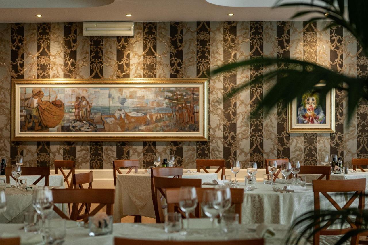 Hotel Mazzanti Milano Marittima Exteriör bild